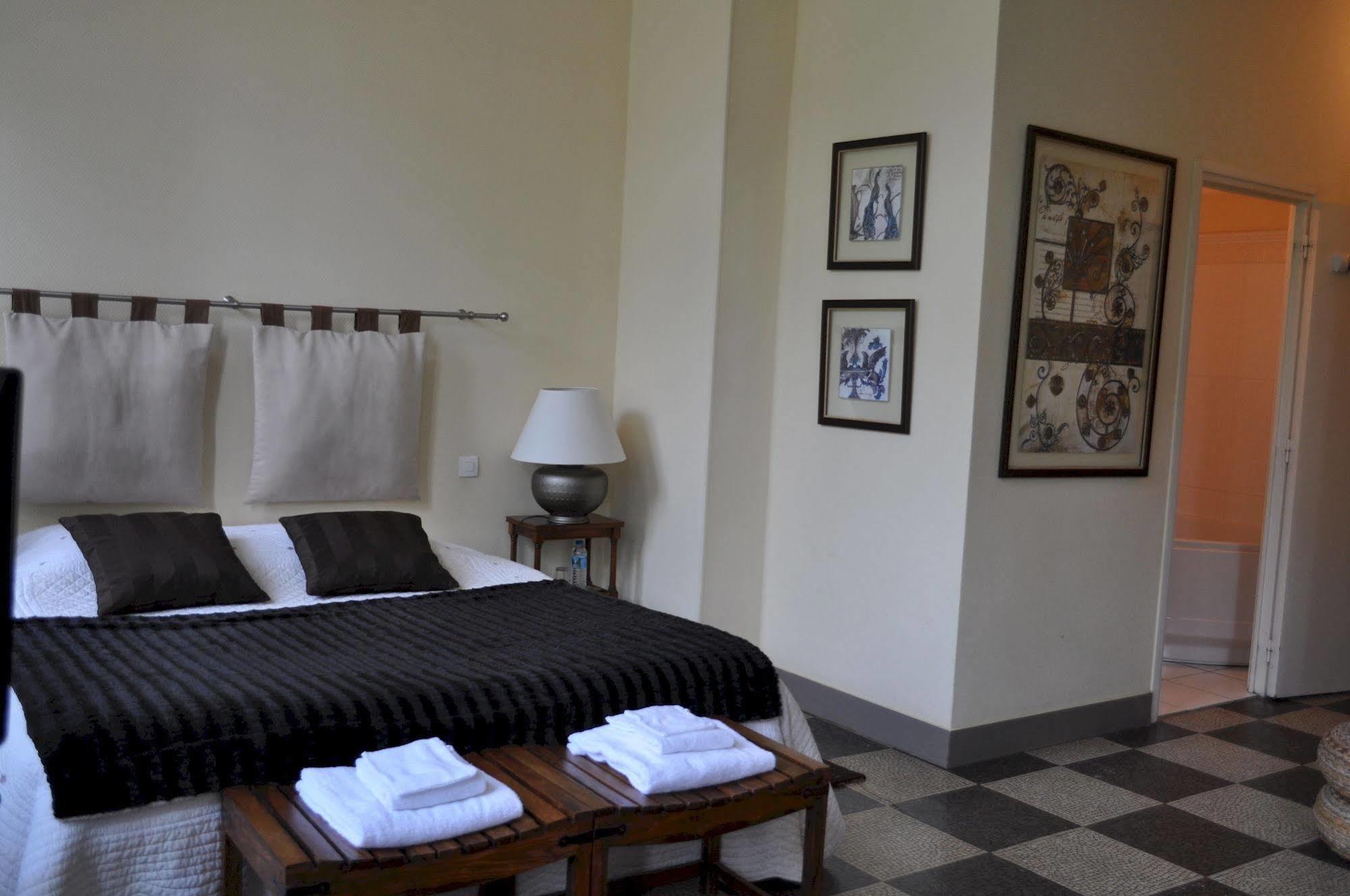 Le Chateau Des Ormes Bed & Breakfast Lambersart Exterior foto